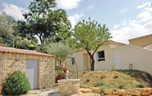 Το κτήριο όπου στεγάζεται  η παραθεριστική κατοικία