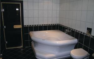 Koupelna v ubytování Lovely Home In Hemsedal With Wifi
