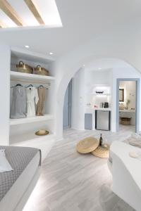 Kuchyň nebo kuchyňský kout v ubytování Majestique of Naxos luxury suites