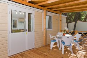 Fotografie z fotogalerie ubytování Mobile Homes Camp Baško Polje - Adriatic Kampovi v destinaci Baška Voda