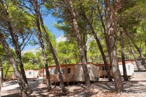 Fotografie z fotogalerie ubytování Mobile Homes Camp Baško Polje - Adriatic Kampovi v destinaci Baška Voda