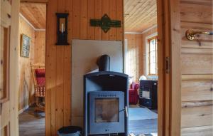 Fotografie z fotogalerie ubytování Two-Bedroom Holiday Home In Iveland v destinaci Svaland