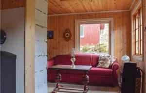 Posezení v ubytování Two-Bedroom Holiday Home In Iveland