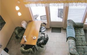 Χώρος καθιστικού στο 2 Bedroom Cozy Home In Bolmsö
