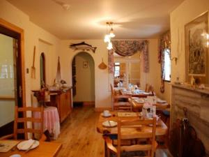 ห้องอาหารหรือที่รับประทานอาหารของ Hawthorn House Guesthouse