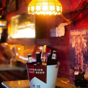 Ποτά στο Bullwinkles Rustic Lodge +12 φωτογραφίες