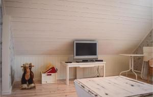 Gallery image of Lovely Home In Löttorp With Wifi in Löttorp +7 photos