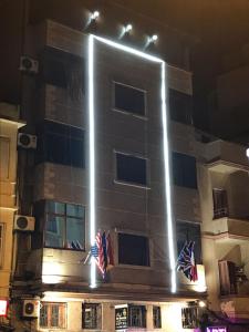 Byggingin sem riad-hótelið er í