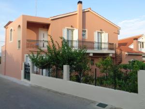 The building in which the holiday home is located
