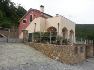 The building in which a panziókat is located