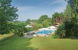 ユスタリッツにあるBeautiful Home In Ustaritz With Private Swimming Pool, Outdoor Swimming Pool And Heated Swimming Poolのギャラリーの写真