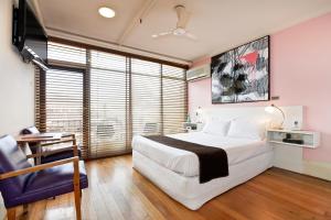 TV a/nebo společenská místnost v ubytování Tolarno Hotel
