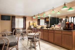 Gallery image of Travelodge by Wyndham Muskegon in Muskegon