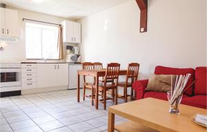 Η κουζίνα ή μικρή κουζίνα στο Lovely Apartment In Ystad With Kitchen