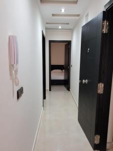 Postel nebo postele na pokoji v ubytování Saramica Seaside apartment