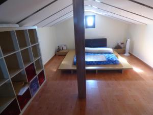 Postel nebo postele na pokoji v ubytování Chalet moderno con PISCINA en Calafell + 33 fotografií