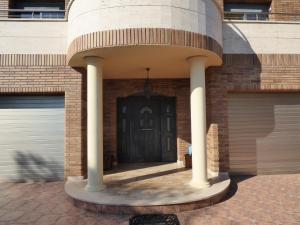 Exteriér nebo vchod ubytování Chalet moderno con PISCINA en Calafell