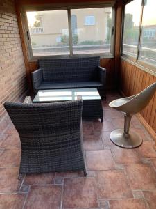 Posezení v ubytování Chalet moderno con PISCINA en Calafell