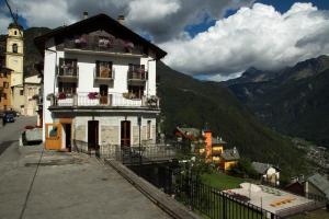 Gallery image of Hotel Roseg in Chiesa in Valmalenco