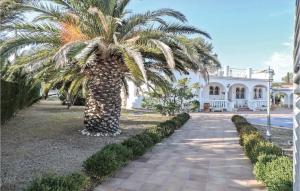 A garden outside Stunning Home In Miami-Platja With Wifi Még 9 kép