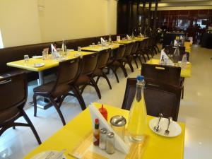 Restaurace v ubytování Nestor Hotel, Mumbai