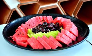 Makanan di atau di tempat lain dekat hotel