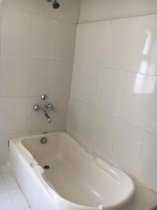 Ένα μπάνιο στο Hotel Yambu kathmandu