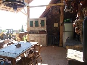 Patio alebo iná vonkajšia časť ubytovania 200 éves vendégház