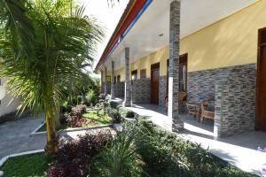 Giardino di RedDoorz Plus @ Singaraja