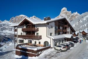 Foto dalla galleria di Sporthotel Panorama a Corvara in Badia