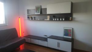 A kitchen or kitchenette at Precioso apartamento Még 7 kép