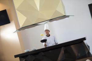 Гости Hotel Santika Gresik