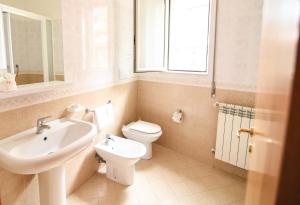 A bathroom at Dimora del Balì