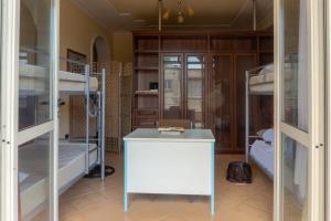 Galeri foto Luckyshine hostel di Vlore