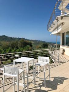 En balkong eller terrasse på La Collina dei Colori