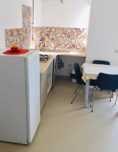 Dapur atau dapur kecil di S+2 climatisé vue mer