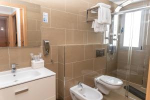 Koupelna v ubytování Apartaments Delfin