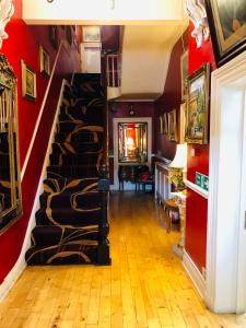 A seating area at Castle Lodge Guest House 