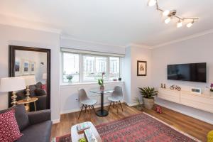 Gallery image of Scottish Stays - The Allanfield Apartment in Edinburgh