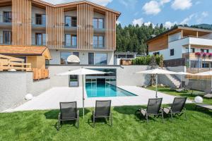 Bazén v ubytovaní Hotel Sonnenheim alebo v jeho blízkosti