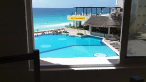 Galeriebild der Unterkunft Ocean Front Suite, balcony, kitchen. in Cancún
