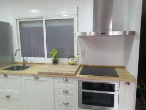 Køkken eller tekøkken på Piso muy amplio Casco Historico + 32 billeder