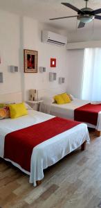 Galeriebild der Unterkunft Ocean Front Suite, balcony, kitchen. in Cancún