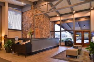 a lobby with a reception desk in a building at Best Western Corte Madera Inn in Corte Madera