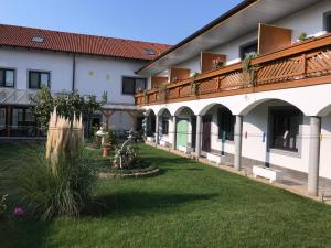 Zahrada ubytování Gästehaus und Weinbau Zur Wiederkehr Strudler