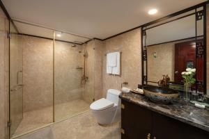 Koupelna v ubytování Hong Ngoc Dynastie Boutique Hotel & Spa