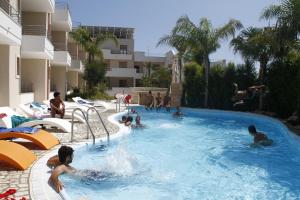 A piscina em ou perto de Santa Caterina Resort