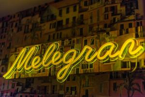 Certifikát, hodnocení, plakát nebo jiný dokument vystavený v ubytování The Melegran