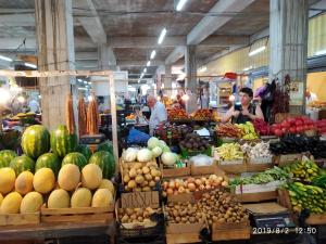 Supermarket nebo jiné obchody v  penzionu nebo okolí