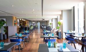 A restaurant or other place to eat at Hotel Barcelona Golf Resort 4 Sup